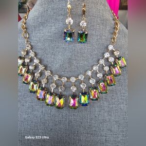 Stunning Rinestones Necklace and Earrings